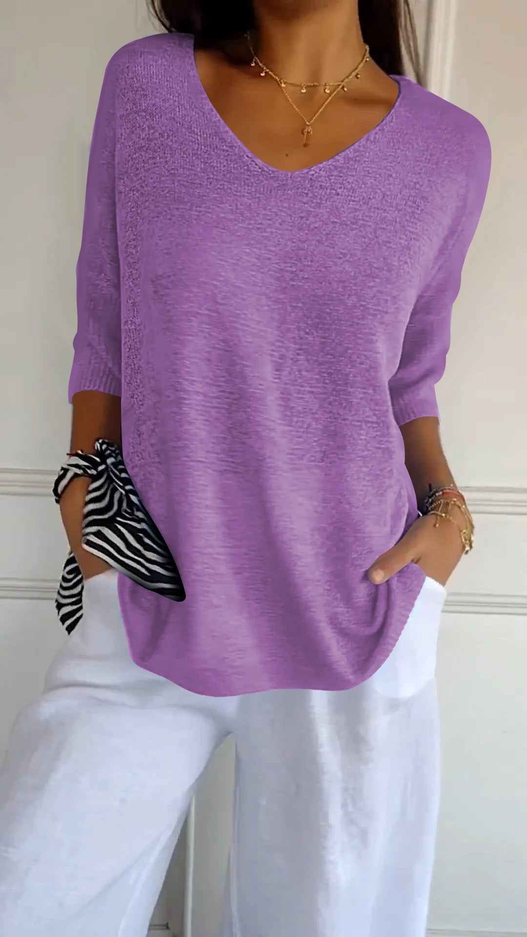 Chiara™ - Top V-Neck Senza Tempo
