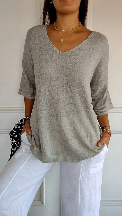 Chiara™ - Top V-Neck Senza Tempo