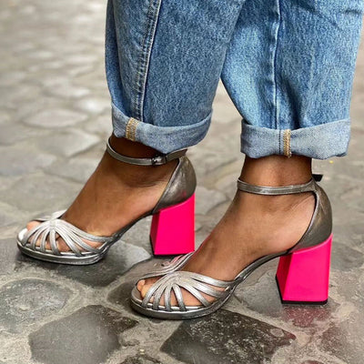 Naelle™ - Sandali lucidi con tacco grosso ed elegante fibbia
