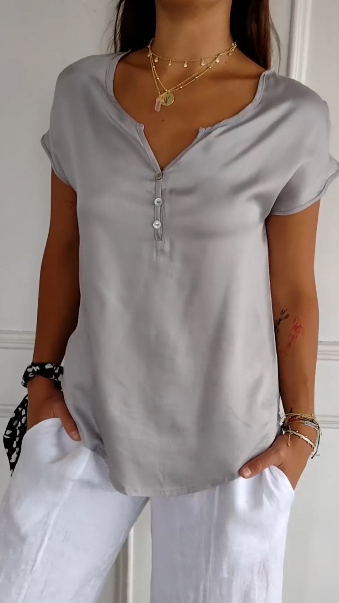 Marisa™ - T-shirt casual con scollo a V